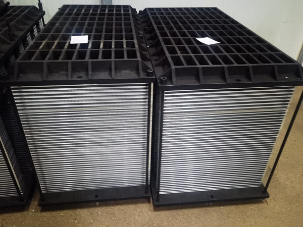 Aluminum plate bar heat exchangers